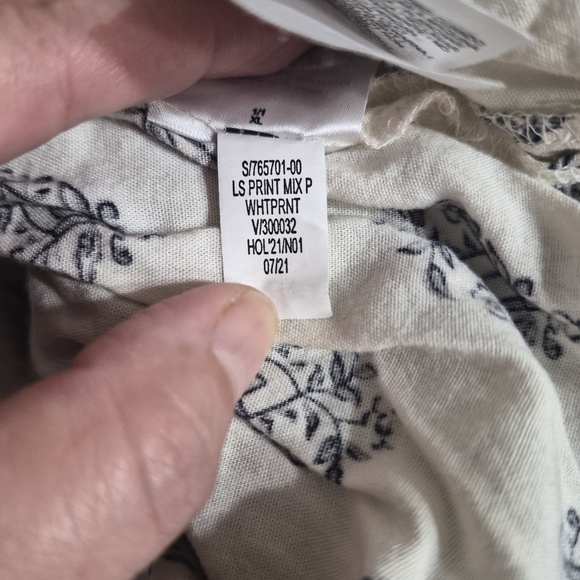 Old Navy Blouse Size XL White Peasant Long Sleeve Cottagecore Folk Print - Picture 9 of 10